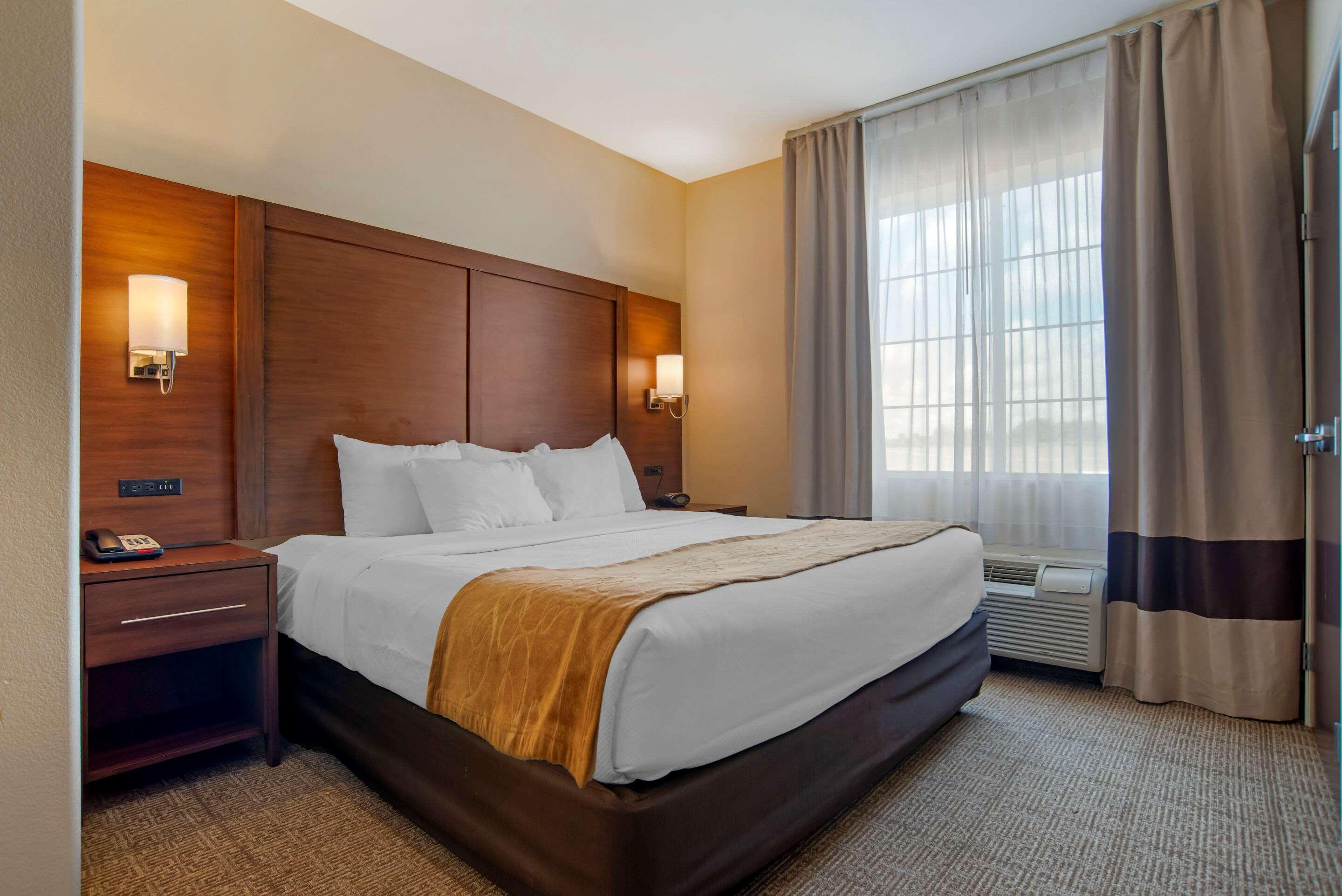 Comfort Suites Александрия Экстерьер фото