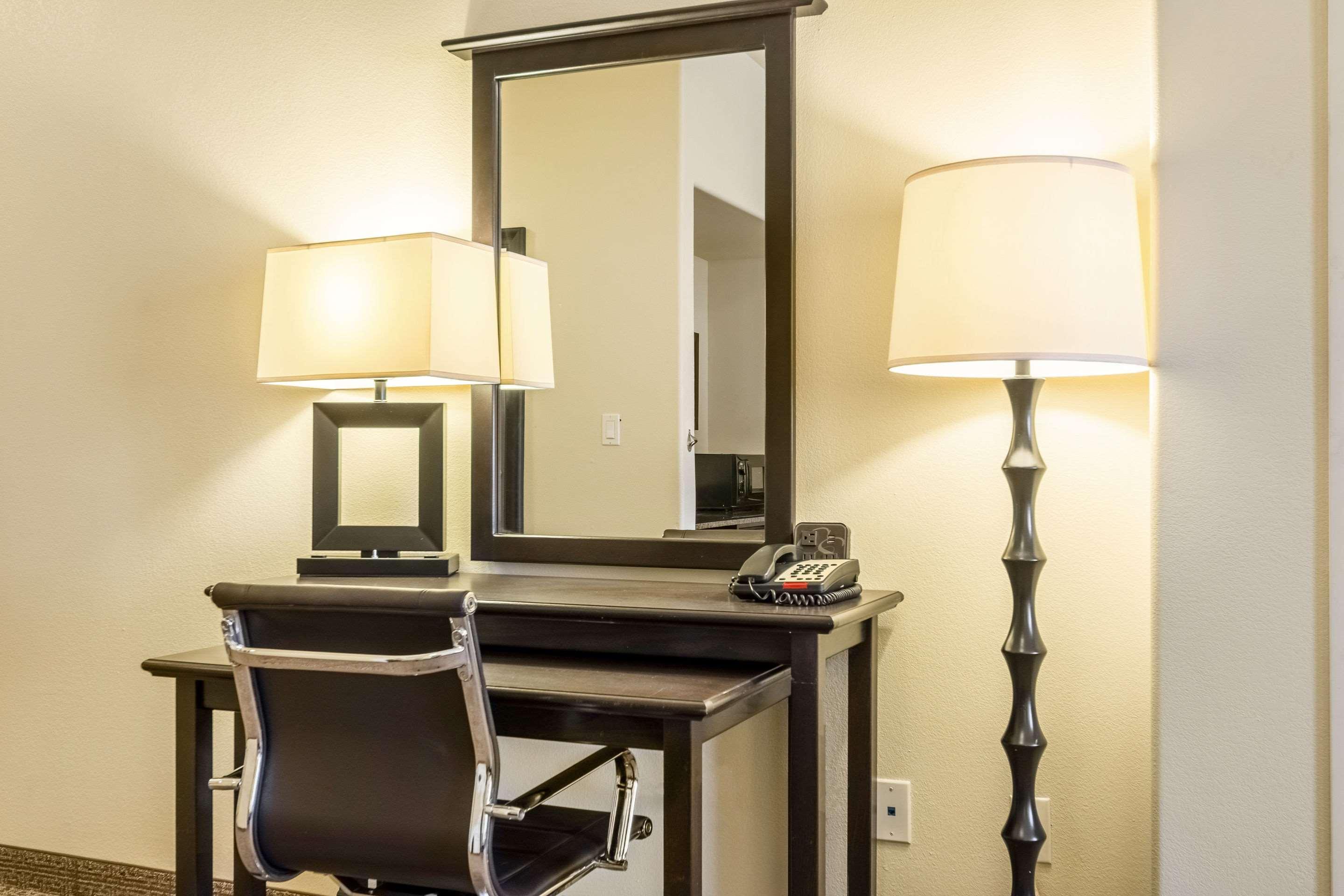 Comfort Suites Александрия Экстерьер фото