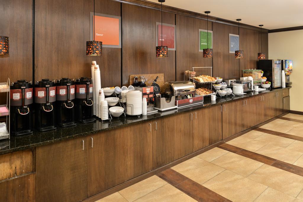 Comfort Suites Александрия Экстерьер фото