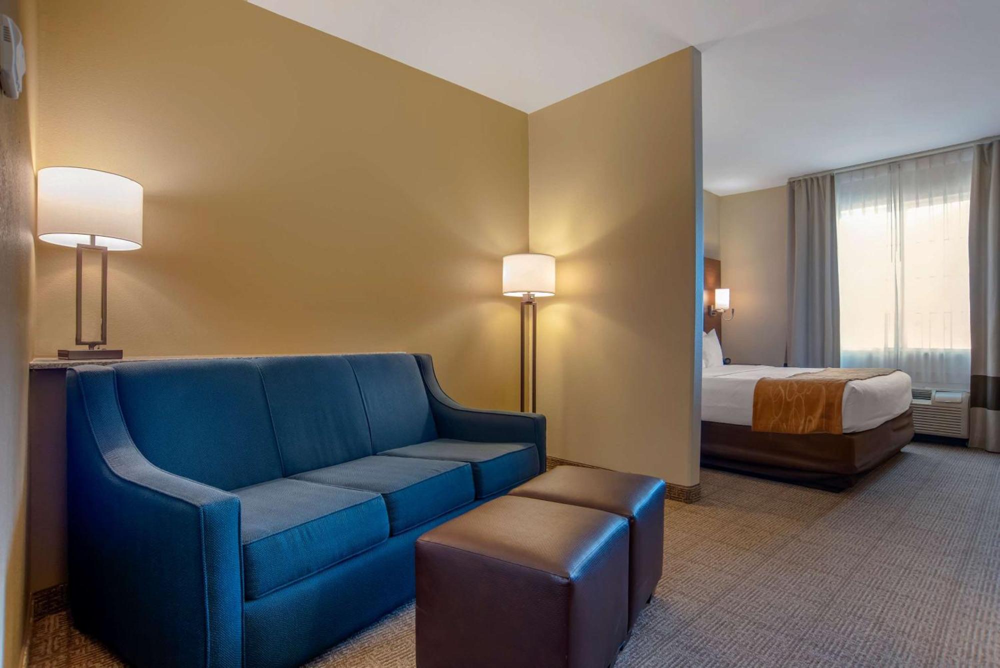 Comfort Suites Александрия Экстерьер фото